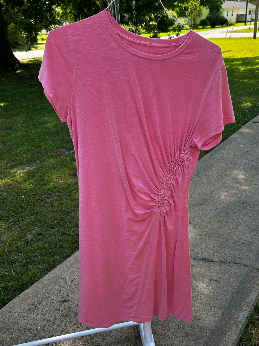 Universal Thread Pink Short Sleeve Ruched-Side Tee